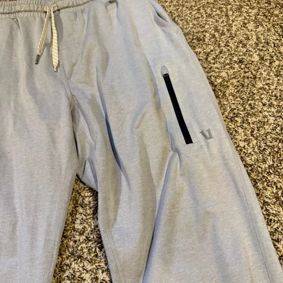 Men's Vuori Performance Jogger Pants size Medium grey EUC - Picture 2 of 6